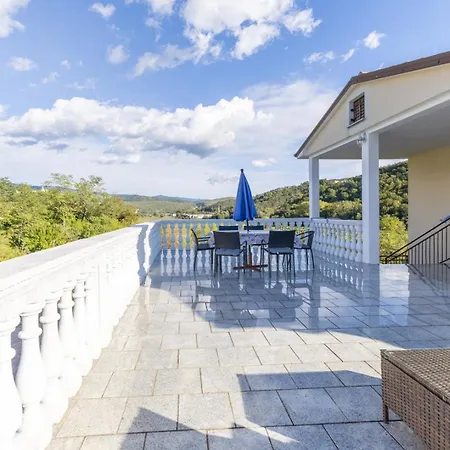 Apartment Maria Buzet 2 With Balcony Buzet