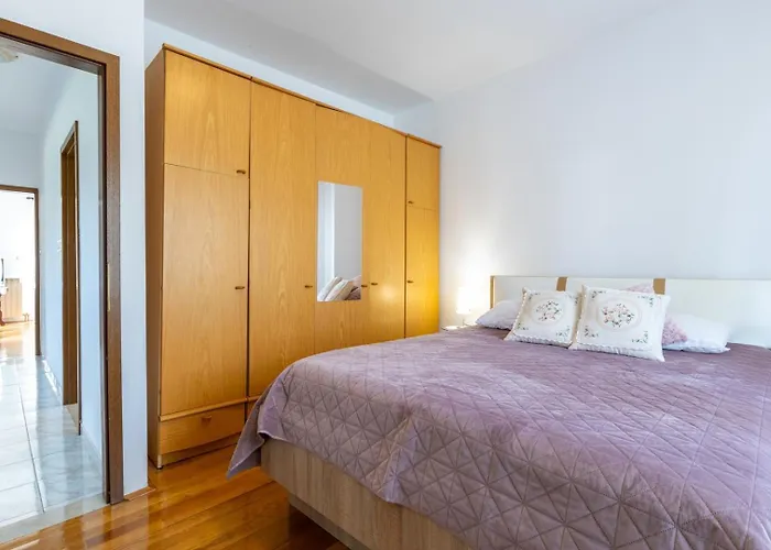 Maria Buzet 2 With Balcony Buzet