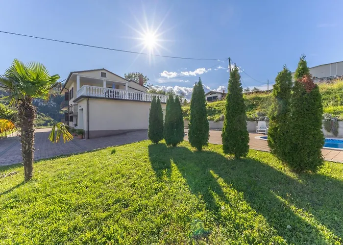 Maria Buzet 2 With Balcony Apartment *